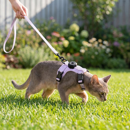 Reflective Escape-Proof Cat Harness – Adjustable Vest with Built-in AirTag Holder for Outdoor Walking